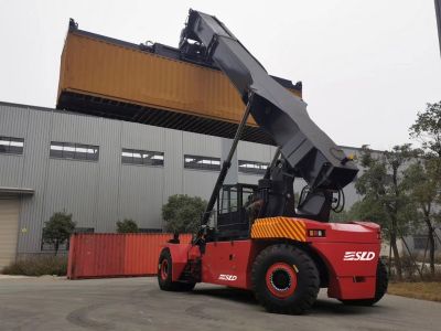 Container Reach Stacker